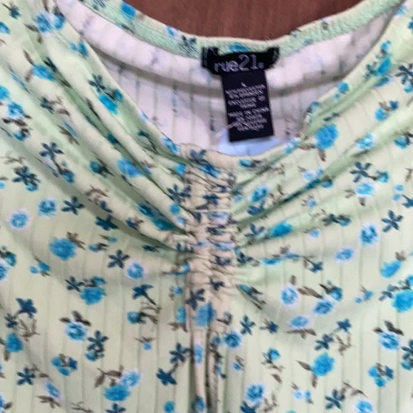 3/$12 Rue21 floral ribbed bodysuit with stretch L jr - Picture 7 of 17
